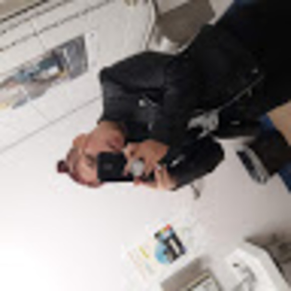 Meet your Posher, Victoria - Picture 1 of 1